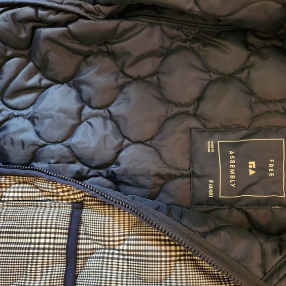 Girls Size 6X Free Assembly Leightweight Navy Blue and White Quilted Jacket - Picture 8 of 9